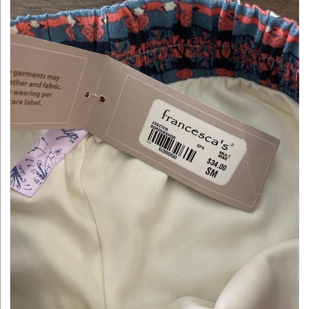 Francesca’s patterned shorts - Picture 3 of 3